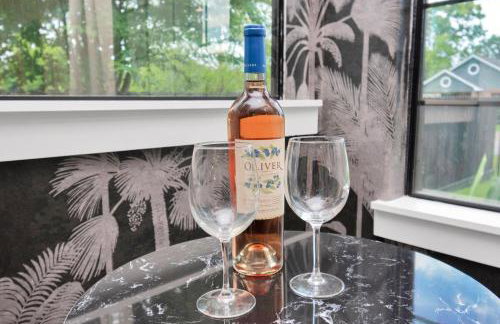 Houston's Downtown Bloom House - Spacious Floral Escape for Groups - Foto 69