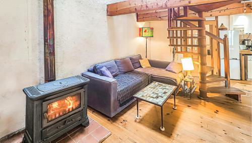 2 Bedroom Awesome Home In Les Cabannes - Foto 3