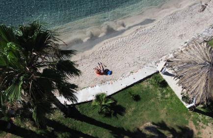 Olive Garden Beachside Hideaway - Photo 40