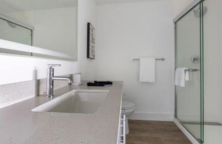 Landing Incredible 2BD Pool - Photo 56