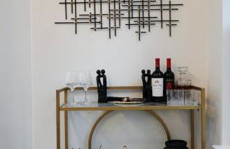 New Luxury 5BR 7BD Home Near Airport, Sleeps 10 plus - Foto 49