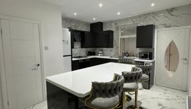 Luxury Travis House - Foto 1, stove, dishwasher, pet friendly, minibar