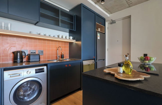 THREE43 on B - Fluent Serviced Apartments - Foto 39