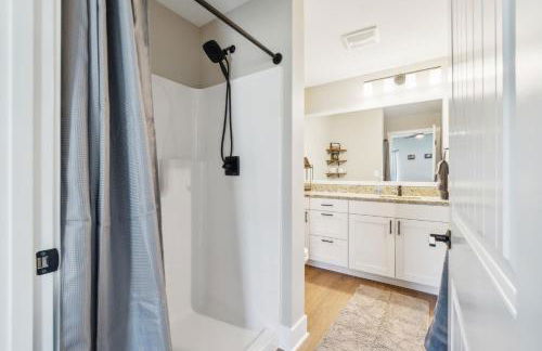 A pet friendly cozy condo in Traverse City - Photo 10