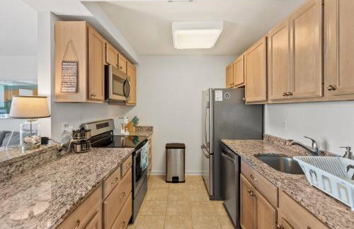 Bayfront Boardwalk Condo w Sunrise Views - Foto 10