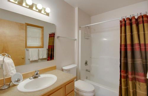 Cedar Creek Condo Free Shuttle to Big Sky Resort! - Foto 16