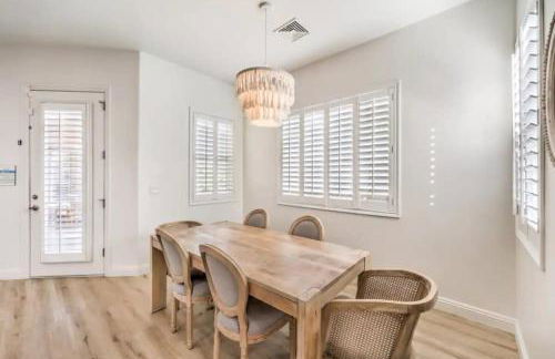 Luxury 5BR Villa Pool Hot Tub RV Friendly - Foto 11