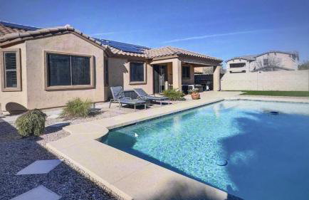Pet friendly 3br 2ba Private optional heated Pool BBQ grill Golf Clubs close to park - Foto 8