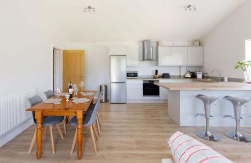 Countryside Bungalow for 4 Close to Beaches - Foto 16