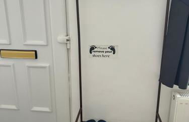 Dane Guest House Free Parking Fast WiFi Modern Living - Foto 8