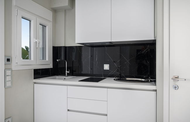 Villa Monte Leone by Konnect with Pool, Hot Tub, Spa Room & Stunning Seaview - Photo 10