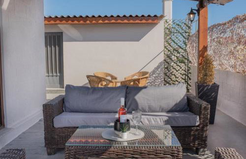 Cozy Loft with Private Terrace - Photo 14