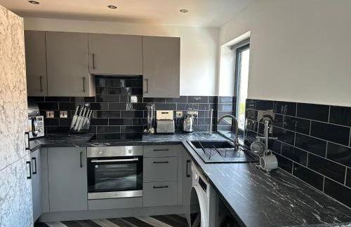 Adam Court Apartments - PE1 - Contractor Friendly - Choice of Studios or 1 Bed Apartments - Free Parking - Sofa Beds - Sky TV - Full Kitchen - Washer Dryer - WiFi - Foto 65