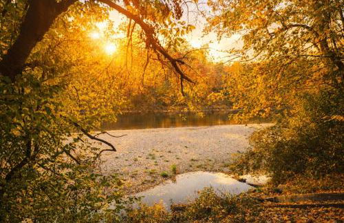 Quiet & Modern Studio near Tram & River Lech - Foto 13