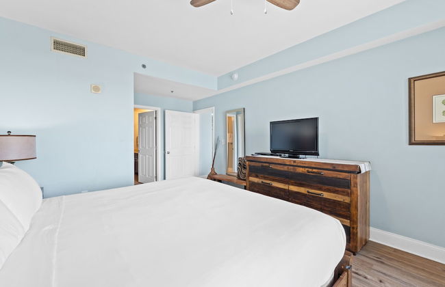 Laketown Wharf by Book That Condo - Foto 13