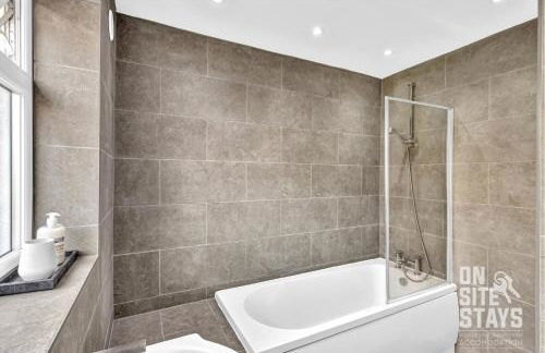 OnSiteStays - Large 3 bedroom, 2 bathroom, driveway, Garden, Sleeps 6 Comfortably - Foto 19