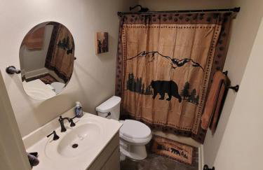 Bear Den on Lake Ouachita 2BR Condo at Mountain Harbor Resort - Foto 119