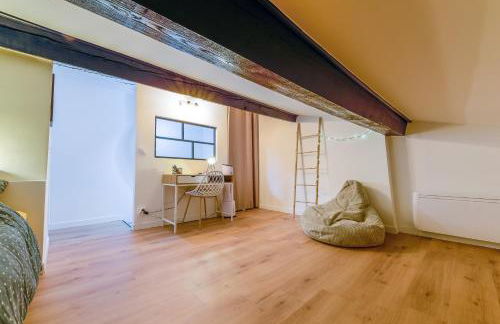 Romantique Duplex au pied de la cité - Foto 9