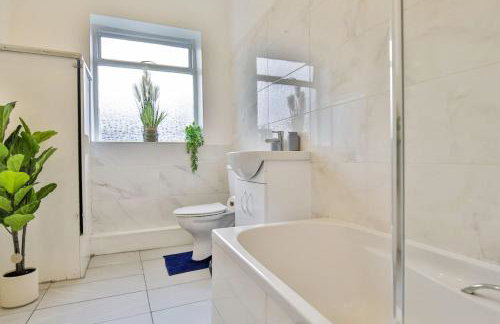 Oldham House, near Town Centre, sleeps 5 - Foto 10