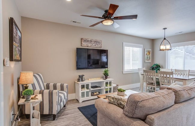 The Olympic Guest House 2 Bdrm Modern Perfection - Photo 1