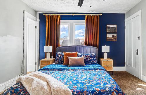 Newly Renovated and Designed Near Downtown - Foto 32