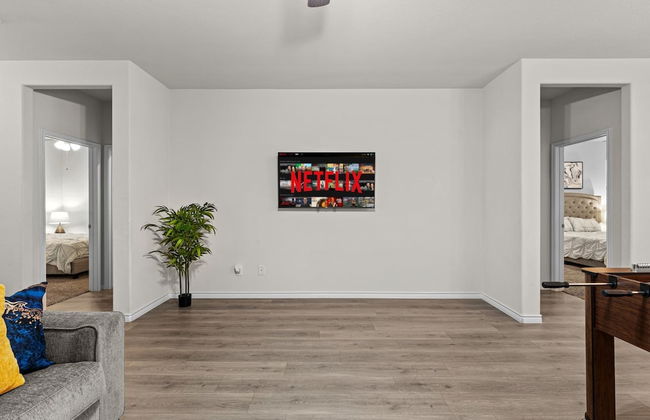 Single-level Home Game Area Ideal for Long Stays - Foto 10