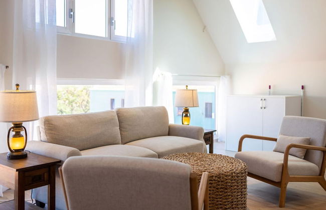 Historic Heartbeat 2BR Townhouse in Central Bliss - Foto 6