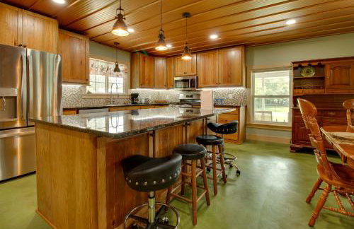 Unique Cotter Getaway with Deck and Outdoor Dining! - Foto 8