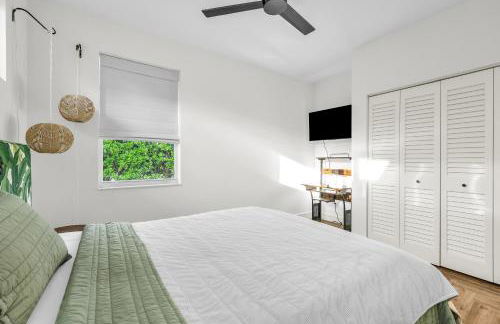 Spacious, Elegant 5 Bed, Best Pool, All New, Close to Beach and Atlantic Ave - Photo 20