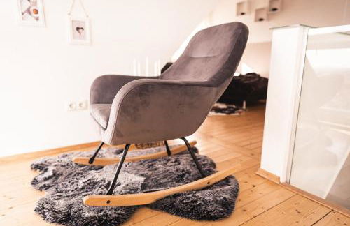 Pfälzer Herzel mit 2 Schlafzimmern und Blick über die Rheinebene kostenfreiem Parkplatz und Wlan fußläufig zum Wald und den Weinbergen Weinkühlschrank Brötchenservice Garten mit Gasgrill - Foto 10