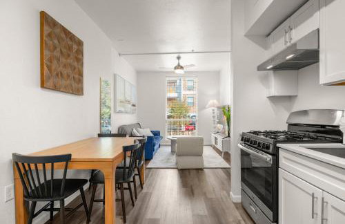 Walk to UT & SXSW 3BR Apt Near Downtown with Free Parking & Hi Speed WiFi - Foto 8