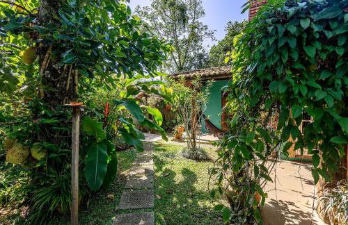 Casa dos Pássaros na areia a 20m da Praia da Baleia com 3 suítes e 1 dorm com ar condicionado, wifi, smart tv, cozinha completa e churrasqueira - Foto 56