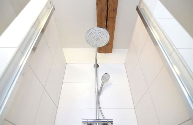 Sunny Holiday Home Near the Forest - Foto 17