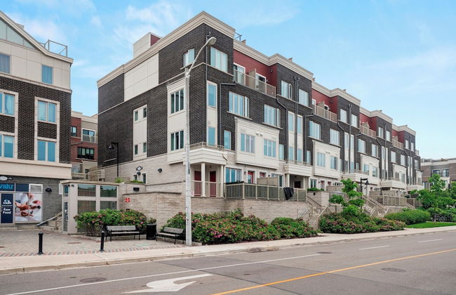 Etobicoke 2 Bedroom Townhouse Close to Waterfront - Foto 21