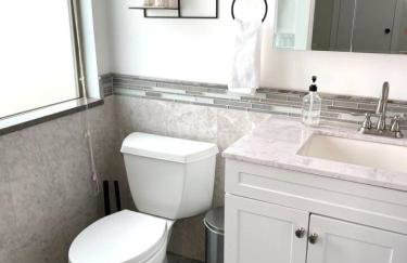 2 whole houses, Fire pit, Game room, feel at home. - Foto 17