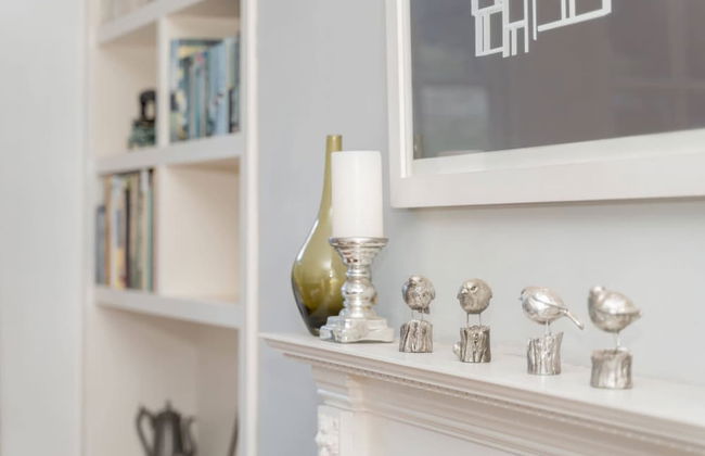 Beautiful & Bright 2BD Flat - Haymarket - Photo 25