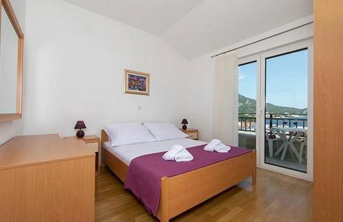 Apartments by the sea Igrane, Makarska - 17292 - Photo 40