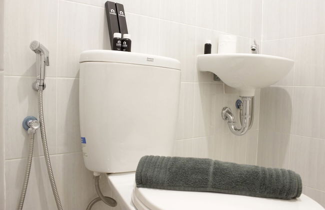 Modern And Comfy Studio Apartment At Lodge Paskal Near Binus University - Photo 12