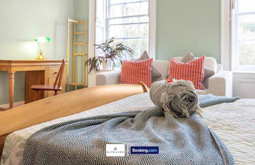 Spacestation Four 4 Bedroom Serviced Apartment By AltoLuxoExperience Short Lets & Serviced Accommodation With Free Wifi - Foto 31