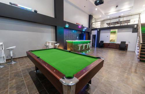 Luxury Vacation Villa - Photo 35