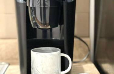 NEW! 5 min from Mall, Airport, and Dinning! - Foto 14