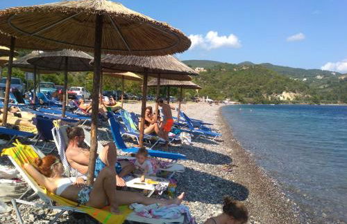 Rent Rooms Alexiou - Photo 42