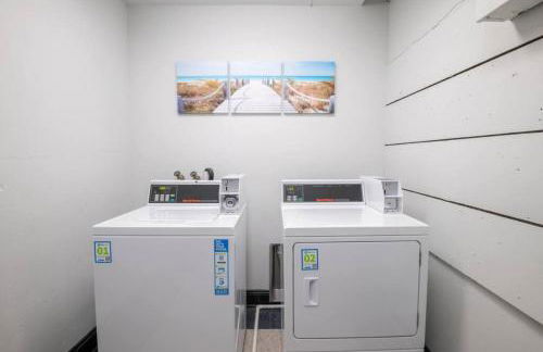 CITY VIBES - Modern Suite in the heart of Downtown - Foto 16