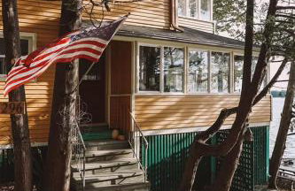 Beautiful Lake Champlain Lake Home with Private Beach - Foto 22