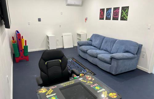 Purely Pompano, Pool, Water front, Paddleboard, Beach, 5 bedroom 3 bath - Photo 53