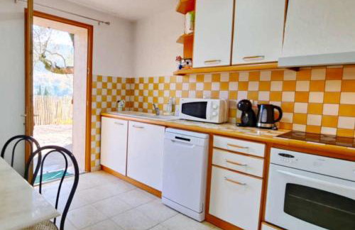 3 Bed House Sleeps 8 -Private Garden -Pets Ok - Foto 36