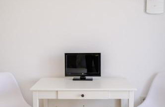 Deluxe Maisonette With Private Jacuzzi - Photo 28