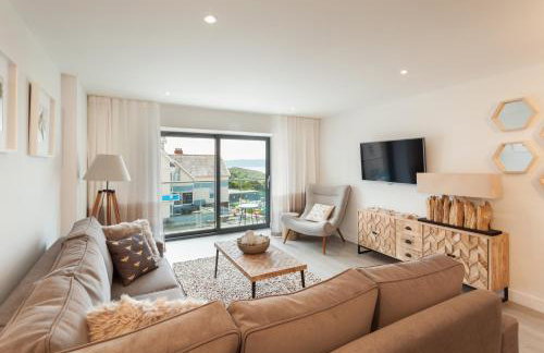 12 Woolacombe East - Luxury Apartment at Byron Woolacombe, only 4 minute walk to Woolacombe Beach! - Photo 1