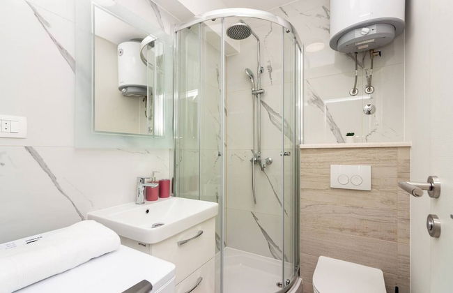 Modern Apartments With Private Balcony Kaštel Novi - Foto 50