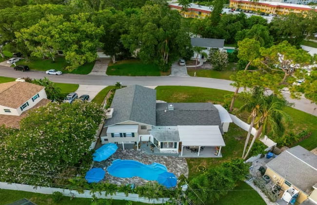 Serenity Haven Luxe Pet Friendly 5BR - Photo 28